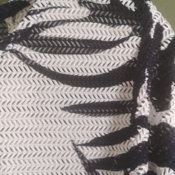 Chico's Travelers Collection Assymetrical Mesh Navy & White Cover Up Sz 3 or L - Picture 9 of 13